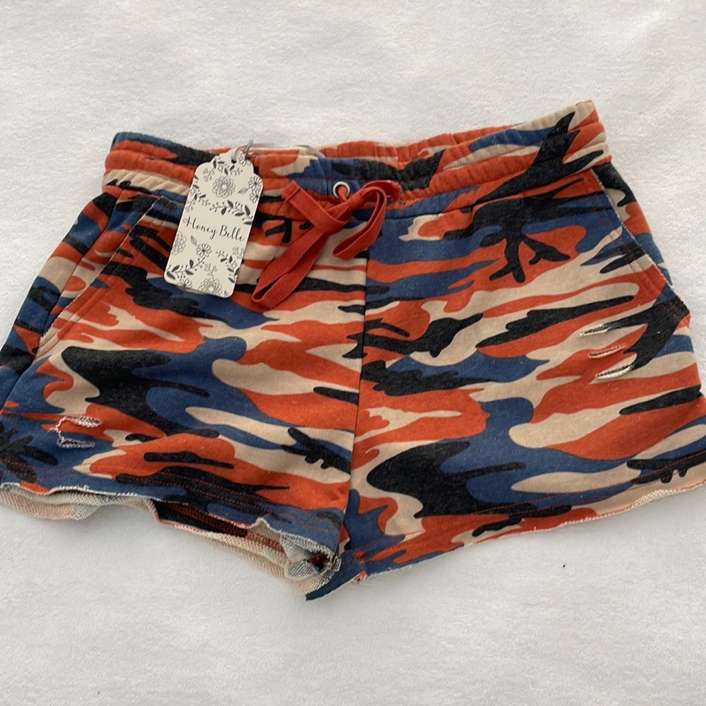 Never worn Camo Honey Belle shorts